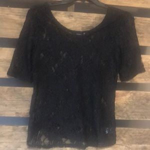 Elbow length sleeve scoop neck lace top